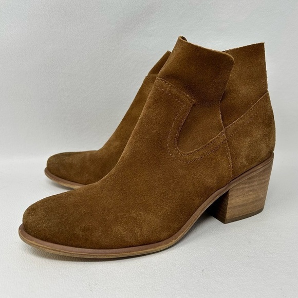 BP Size 6M Brown Genuine Suede Notched Brice Ankle Boots Booties Pull On Leather - Picture 1 of 12